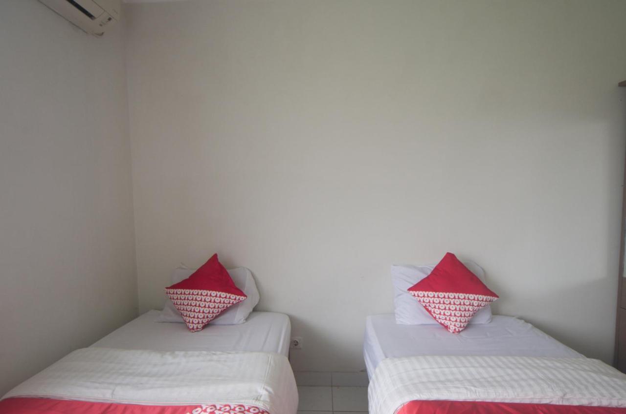 Oyo 3049 Scientia Dormitory Syariah Tangerang Bagian luar foto