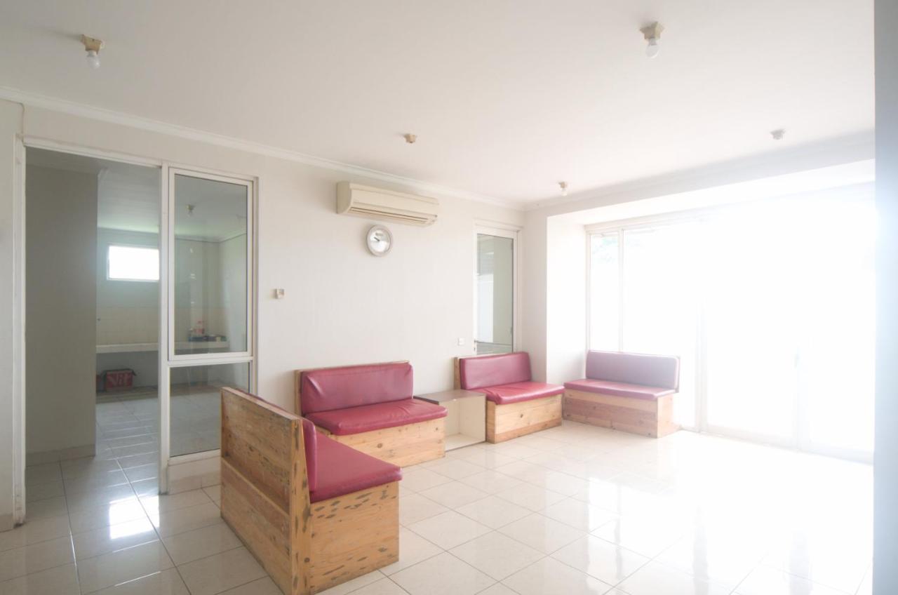 Oyo 3049 Scientia Dormitory Syariah Tangerang Bagian luar foto